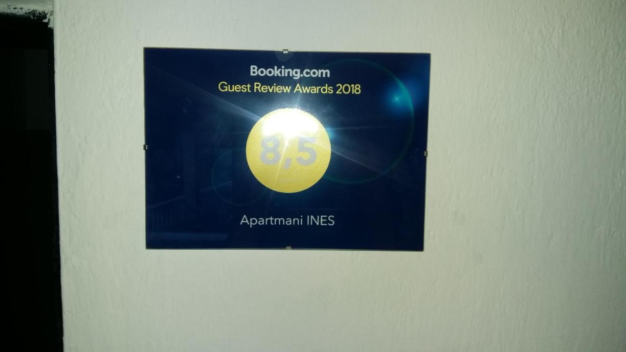 Apartmani Ines Marina Exteriör bild