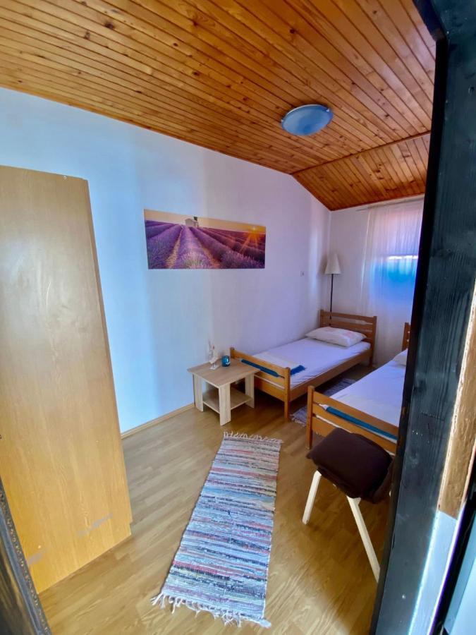 Apartmani Ines Marina Exteriör bild