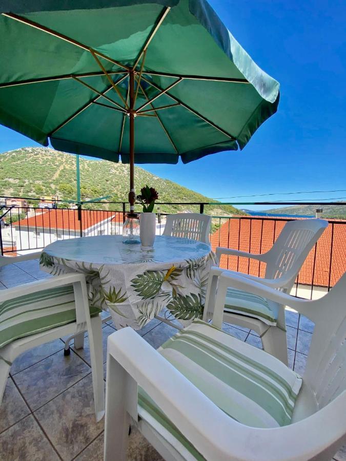 Apartmani Ines Marina Exteriör bild