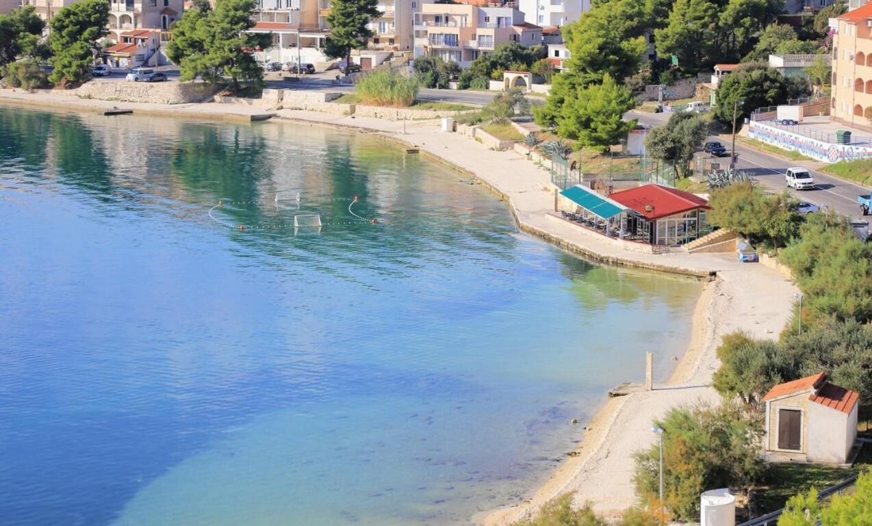 Apartmani Ines Marina Exteriör bild